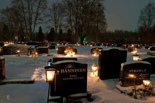 tradisi-mengunjungi-kuburan-di-finlandia