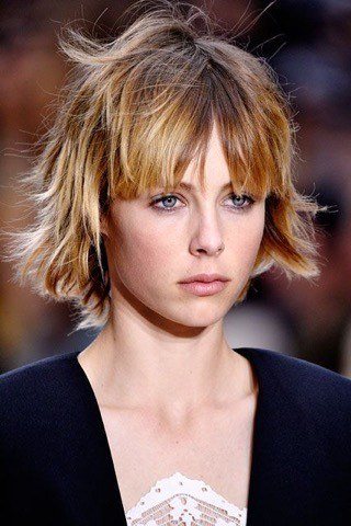 Edie Campbell - model rambut pendek pilihan 2017