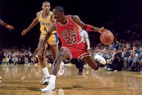 Michael Jordan - permainan bola basket